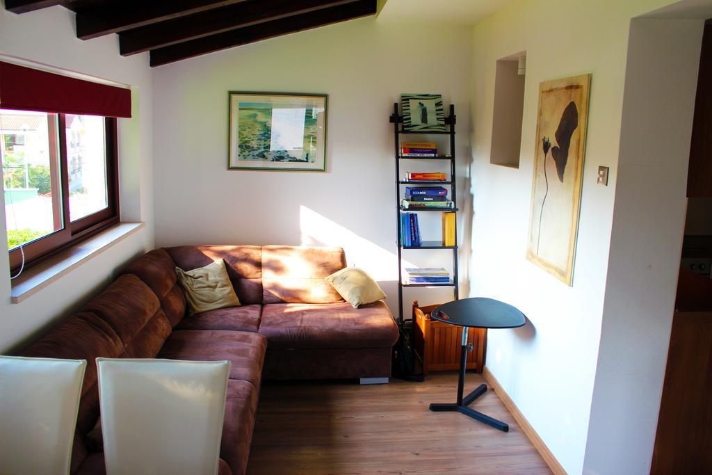 Apartment Pinia Porec Exterior photo